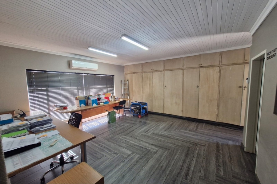 Commercial Property for Sale in Wilkoppies North West